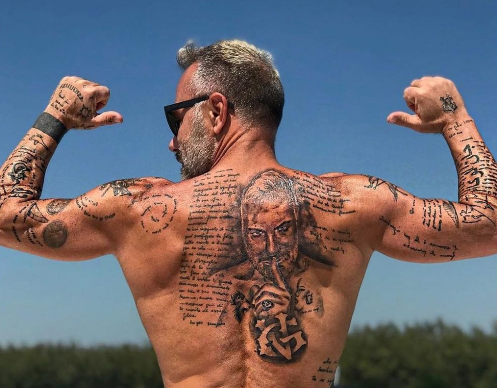 Raise yourself Embezzle Torches 35 cele mai bune idei de tatuaje pentru barbati in 2020